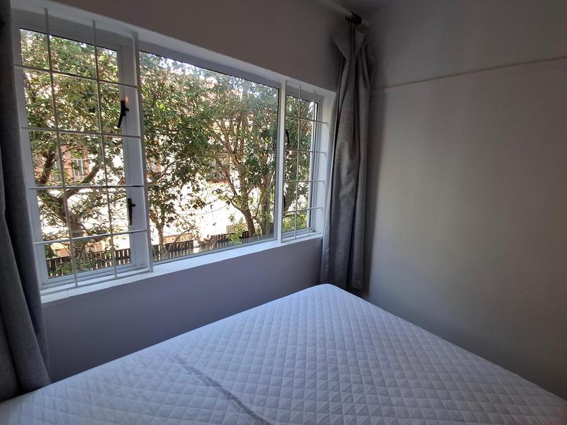 To Let 3 Bedroom Property for Rent in Vredehoek Western Cape